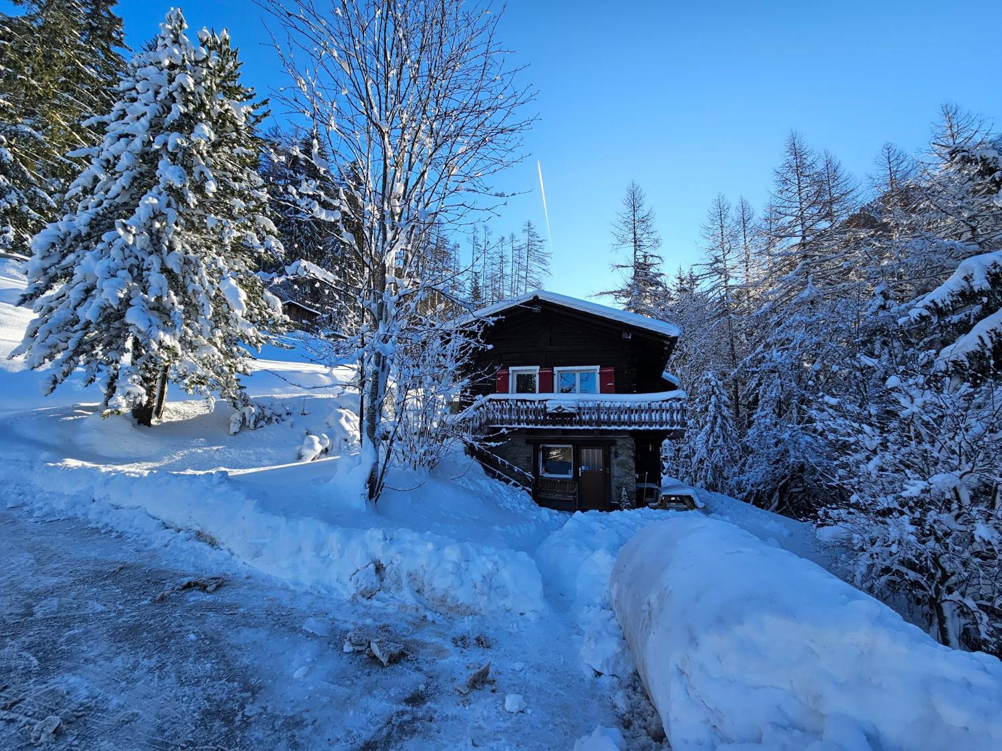 Petit Chalet Rustique Et Bucolique Bovernier Екстериор снимка